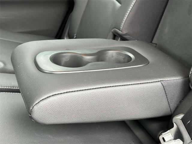 Photo of 2022 Sonic Gray Pearl Honda Pilot