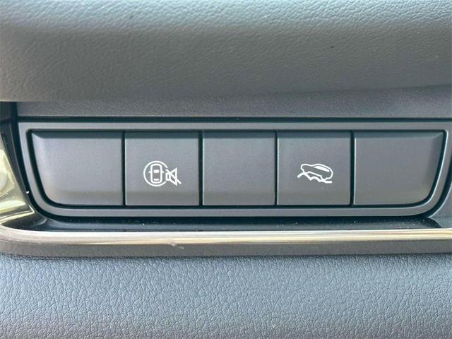 Photo of 2024 Machine Gray Metallic Mazda CX-30