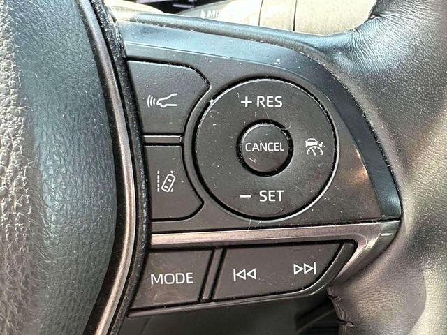 Photo of 2022 Midnight Black Metallic Toyota Camry
