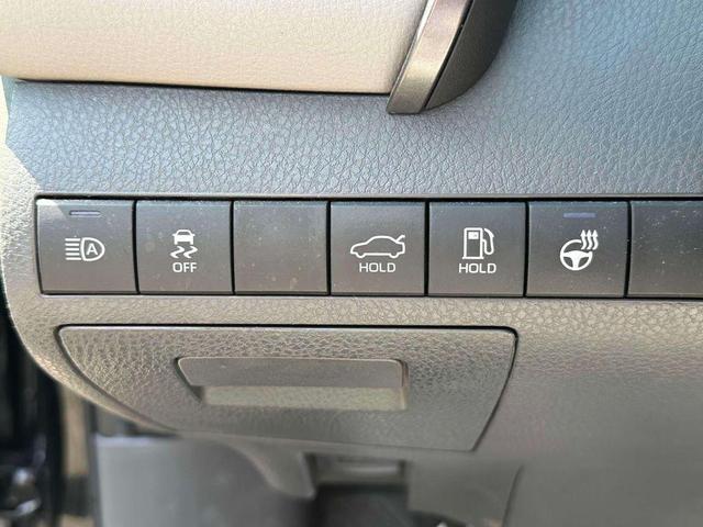Photo of 2022 Midnight Black Metallic Toyota Camry