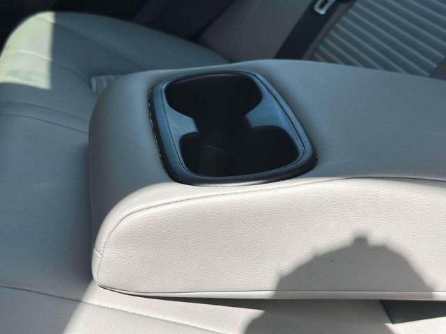 Photo of 2022 Midnight Black Metallic Toyota Camry