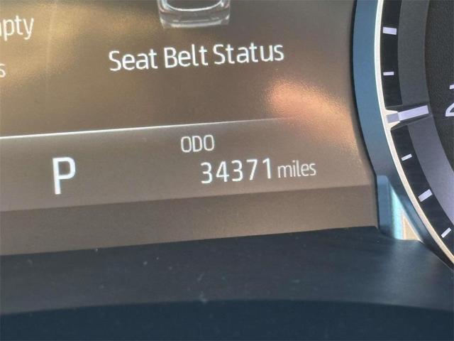 Photo of 2023 White Toyota Highlander