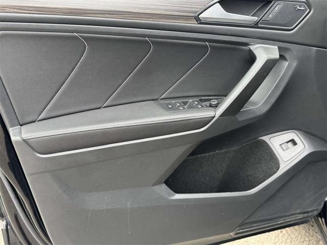 Photo of 2023 Deep Black Pearl Effect Volkswagen Tiguan