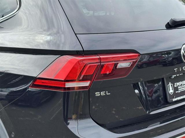 Photo of 2023 Deep Black Pearl Effect Volkswagen Tiguan