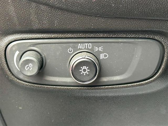 Photo of 2022 Seaglass Blue Metallic Chevrolet Equinox
