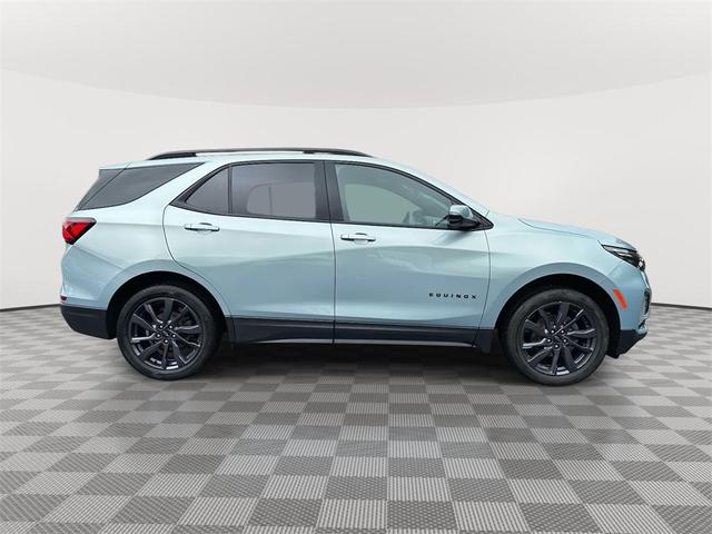 Photo of 2022 Seaglass Blue Metallic Chevrolet Equinox