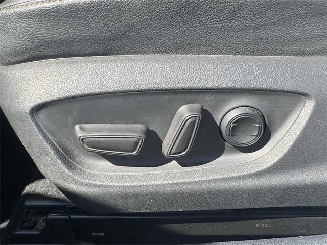 Photo of 2020 Midnight Black Metallic Toyota Camry