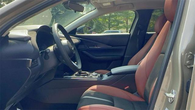 Photo of 2024 Zircon Sand Metalic Mazda CX-30