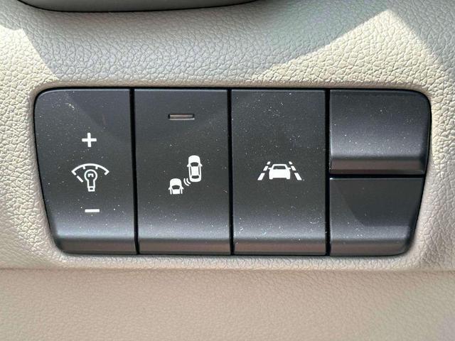 Photo of 2022 Snow White Pearl Kia Sportage