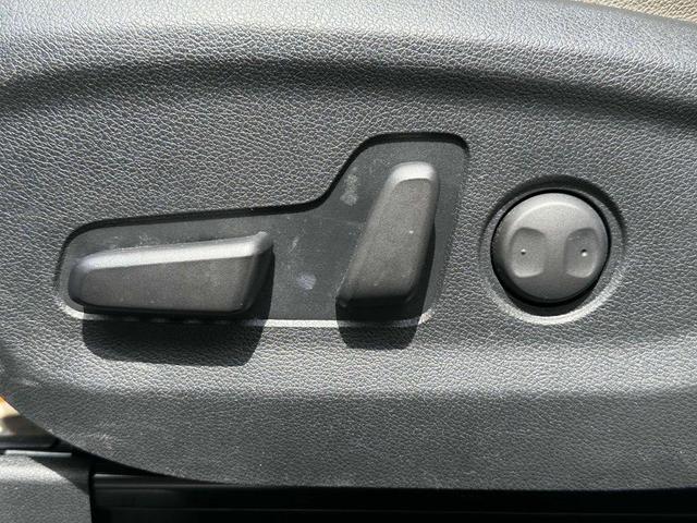 Photo of 2022 Snow White Pearl Kia Sportage