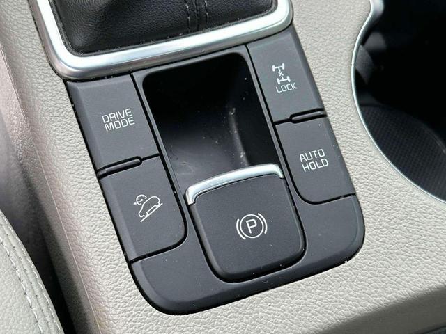 Photo of 2022 Snow White Pearl Kia Sportage