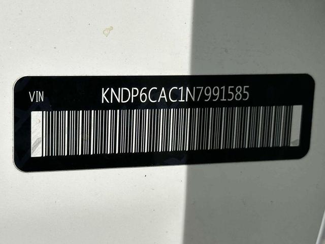 Photo of 2022 Snow White Pearl Kia Sportage