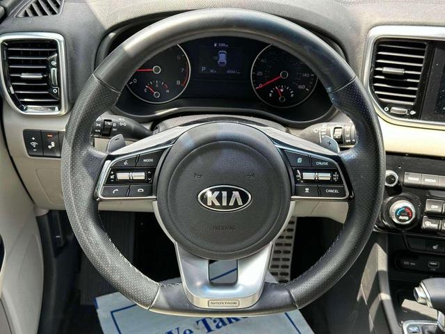 Photo of 2022 Snow White Pearl Kia Sportage