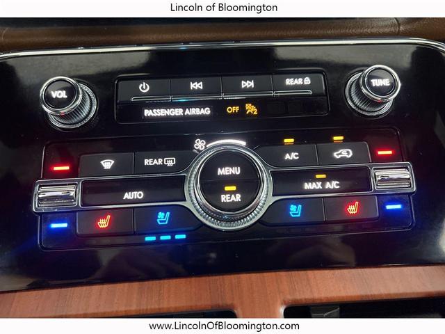 Photo of 2022 FLIGHT BLUE Lincoln Navigator