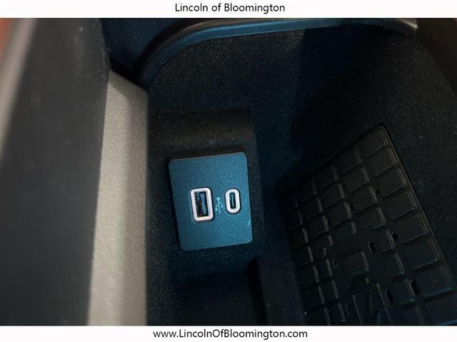 Photo of 2022 FLIGHT BLUE Lincoln Navigator