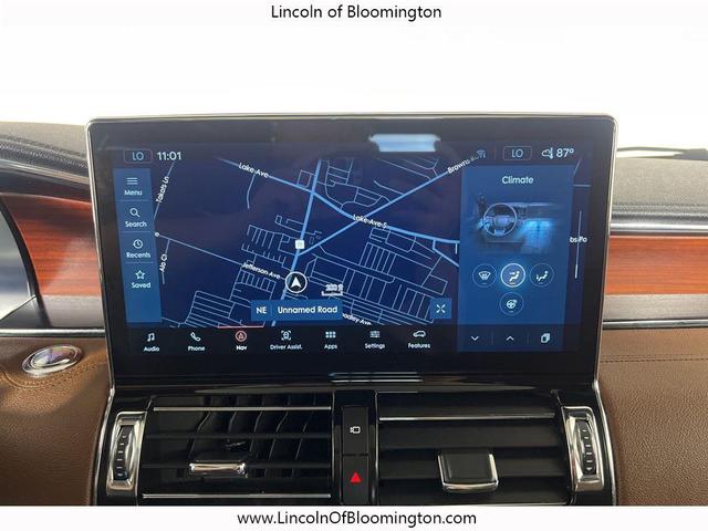 Photo of 2022 FLIGHT BLUE Lincoln Navigator
