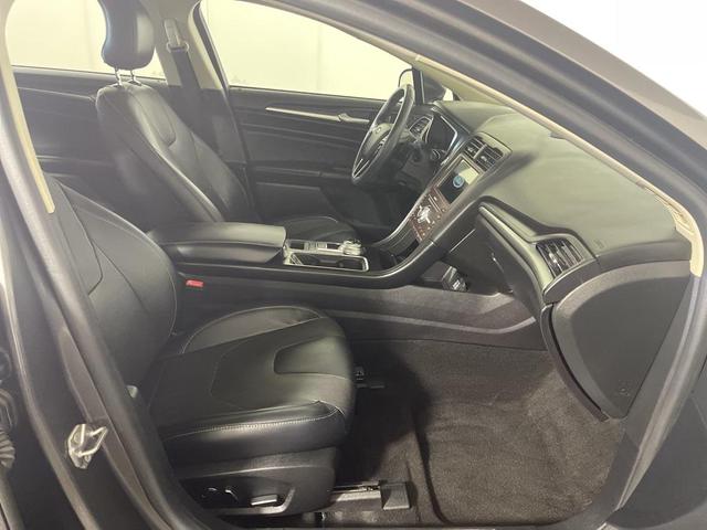 Photo of 2019 MAGNETIC METALLIC Ford Fusion