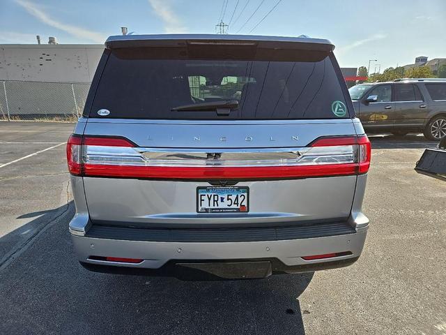 Photo of 2020 SILVER RADIANCE Lincoln Navigator
