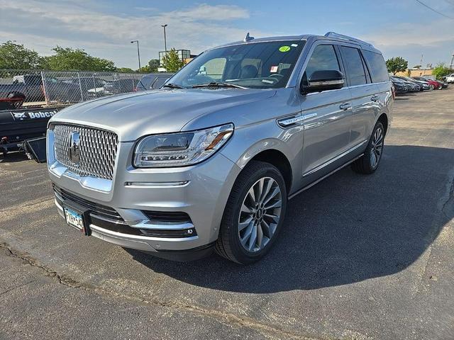 Photo of 2020 SILVER RADIANCE Lincoln Navigator