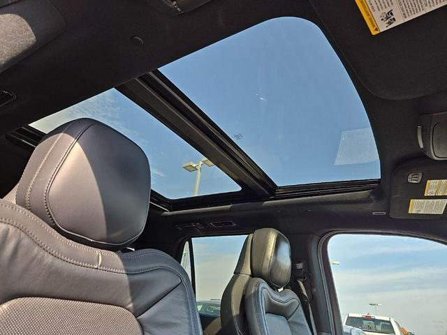 Photo of 2020 SILVER RADIANCE Lincoln Navigator