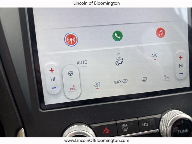 Photo of 2022 AGATE BLACK METALLIC Ford Edge
