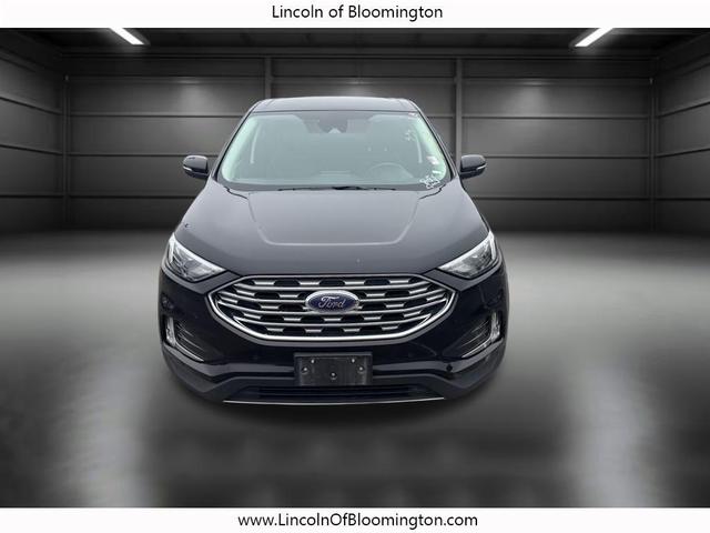Photo of 2022 AGATE BLACK METALLIC Ford Edge