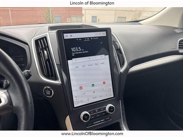 Photo of 2022 AGATE BLACK METALLIC Ford Edge