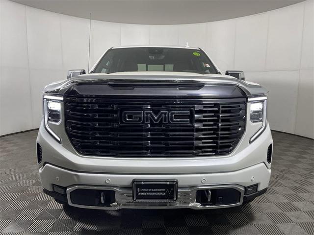 Photo of 2023 White Frost Tricoat GMC Sierra 1500