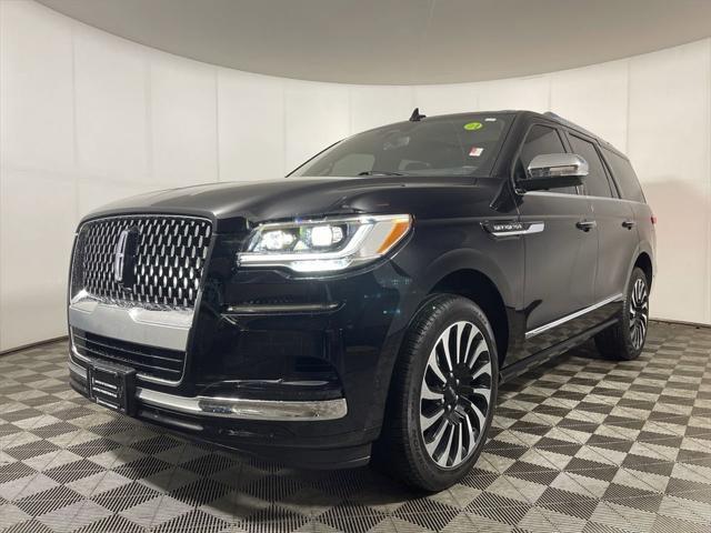 Photo of 2024 INFINITE BLACK MET CC Lincoln Navigator