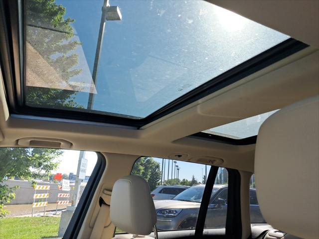 Photo of 2014 White Mercedes-Benz GLK-Class