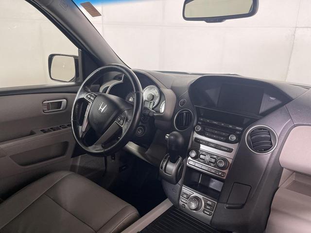 Photo of 2012 Taffeta White Honda Pilot