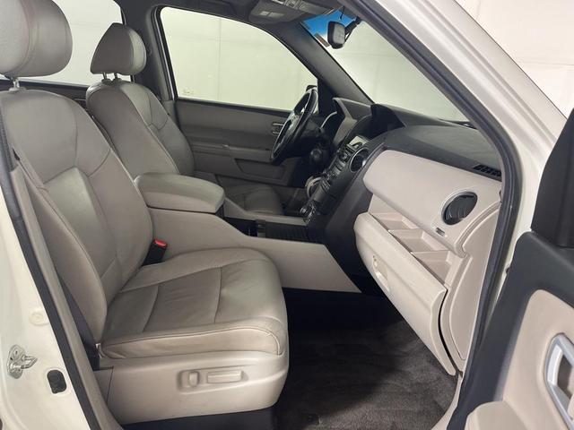 Photo of 2012 Taffeta White Honda Pilot