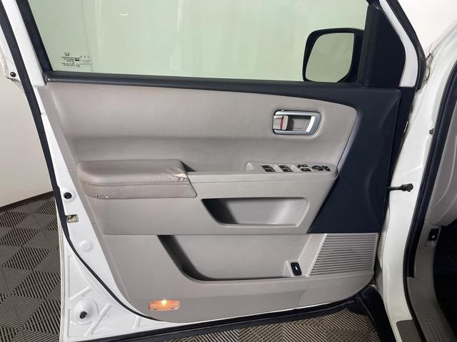 Photo of 2012 Taffeta White Honda Pilot