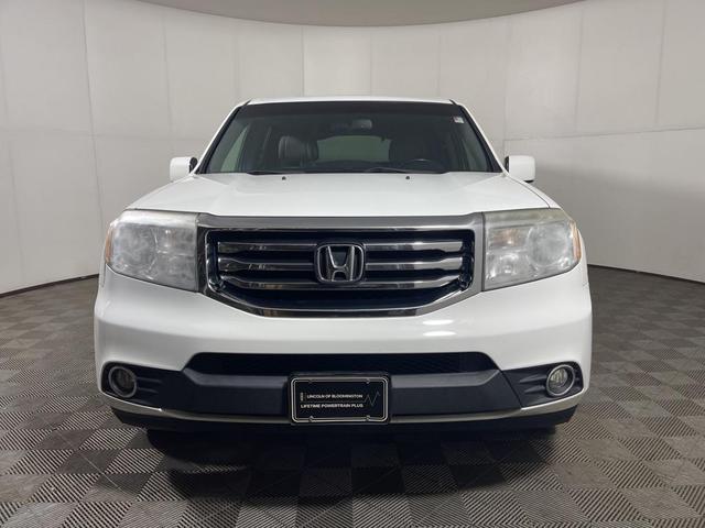 Photo of 2012 Taffeta White Honda Pilot