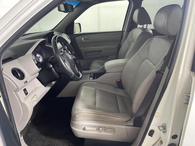 Photo of 2012 Taffeta White Honda Pilot