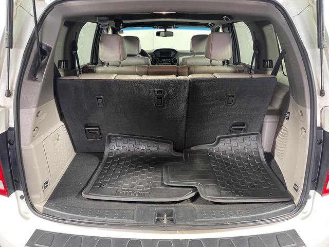Photo of 2012 Taffeta White Honda Pilot