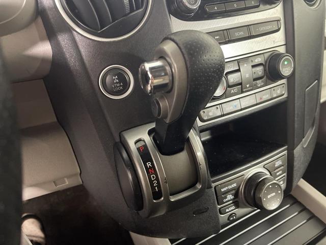 Photo of 2012 Taffeta White Honda Pilot