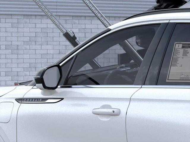 Photo of 2025 White Lincoln Corsair