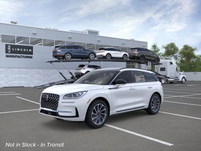 Photo of 2025 White Lincoln Corsair