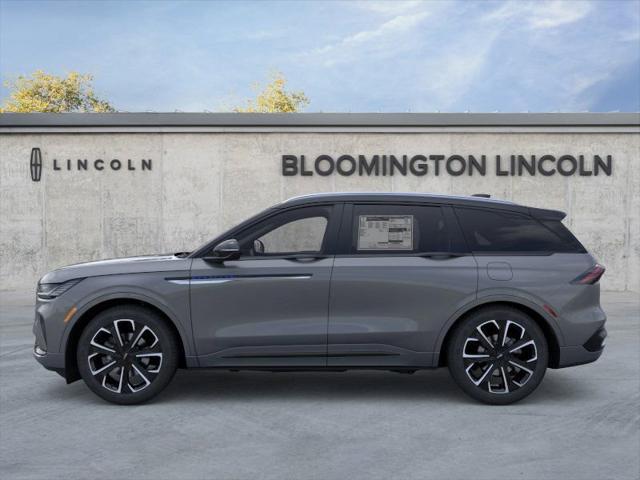 Photo of 2025 LUSTROUS GRAY METALLIC Lincoln Nautilus