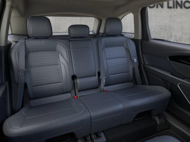 Photo of 2025 LUSTROUS GRAY METALLIC Lincoln Nautilus