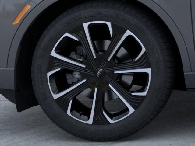Photo of 2025 LUSTROUS GRAY METALLIC Lincoln Nautilus
