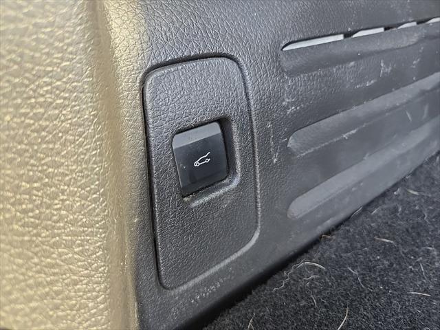 Photo of 2013 MINERAL GRAY METALLIC Ford Edge