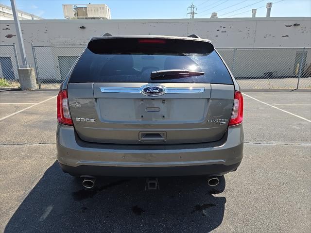Photo of 2013 MINERAL GRAY METALLIC Ford Edge