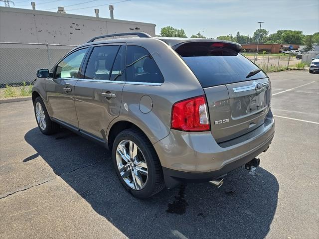 Photo of 2013 MINERAL GRAY METALLIC Ford Edge