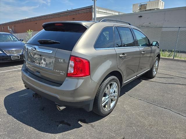 Photo of 2013 MINERAL GRAY METALLIC Ford Edge