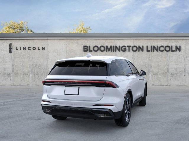 Photo of 2025 WHITE PLATINUM MET 3C Lincoln Nautilus