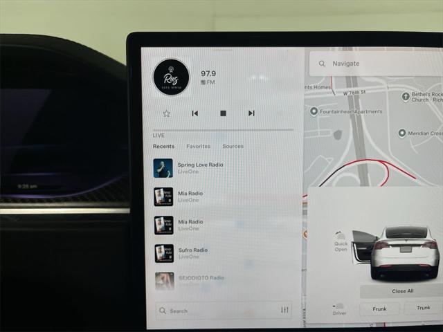 Photo of 2022 Pearl White Multi-Coat Tesla Model X