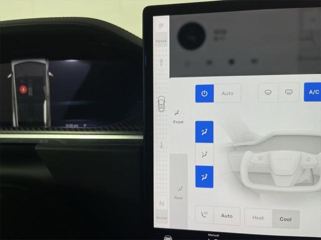 Photo of 2022 Pearl White Multi-Coat Tesla Model X