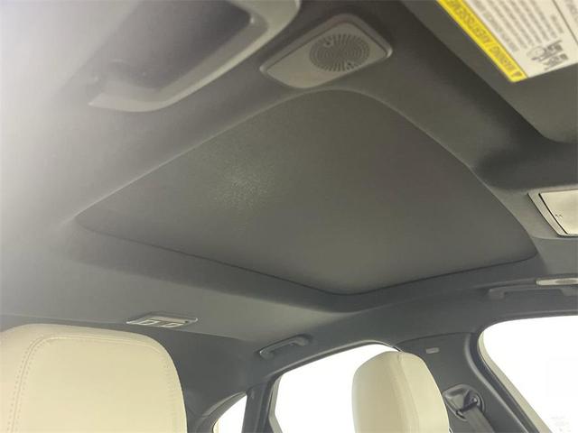 Photo of 2024 Fuji White Jaguar XF